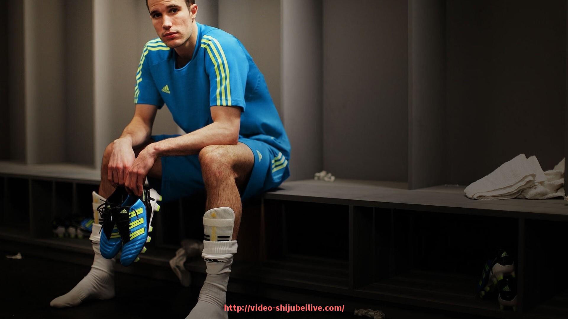 世俱杯直播-精准长传与渗透结合:世俱杯球队长传战术实用性解析